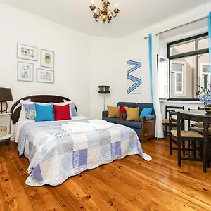 Affittacamere Retro M2 R4 - Lovely Double With Shared Bathroom Lisbona